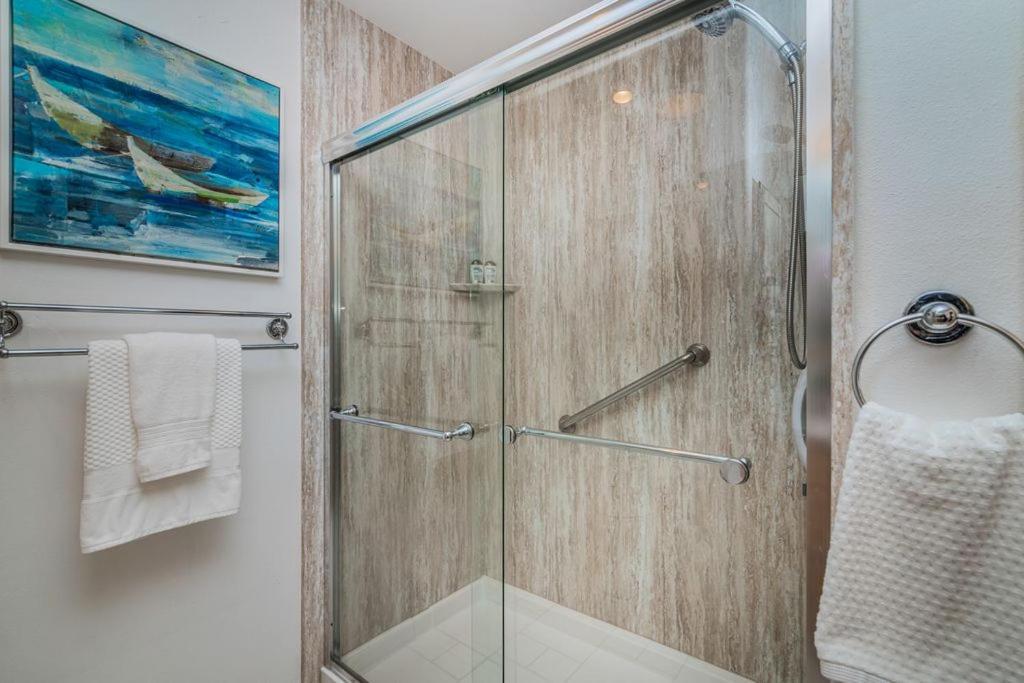 Spacious & Pet Friendly Oceanside Home ภายนอก รูปภาพ